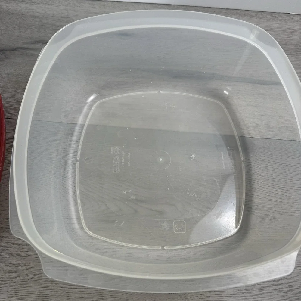 Vintage Rubbermaid Square Food Storage Container Red Lid 21.1 Cups Pair 5 Liter